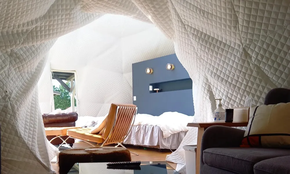 ドームテントの内装