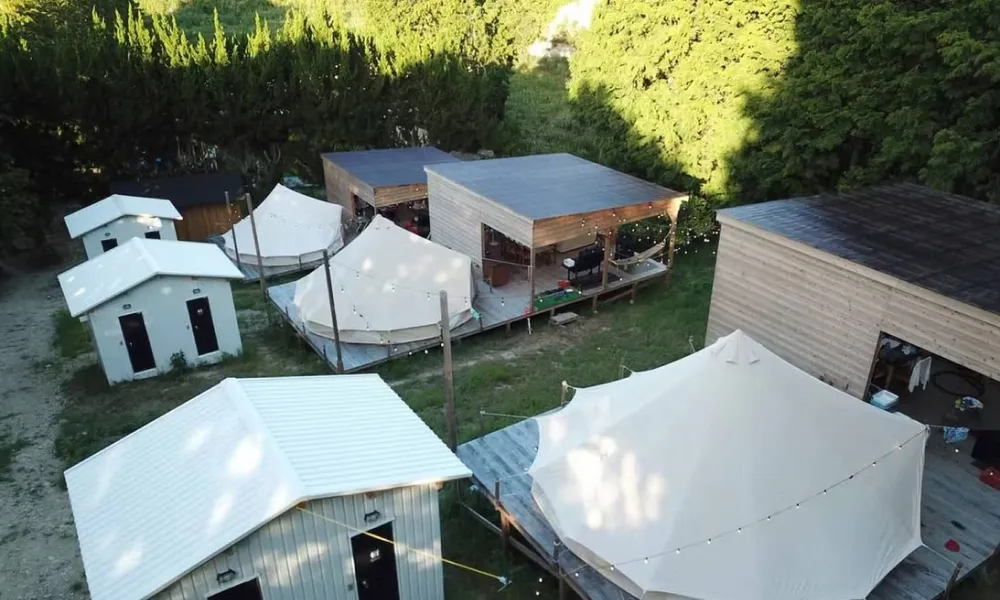 グランピングテントの外観