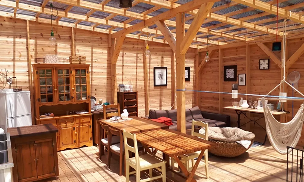 アウトドアリビングの内装